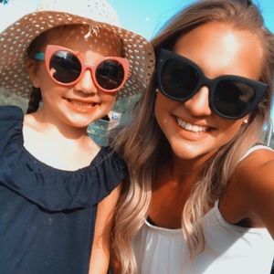 Meet your Posher, Tyneal